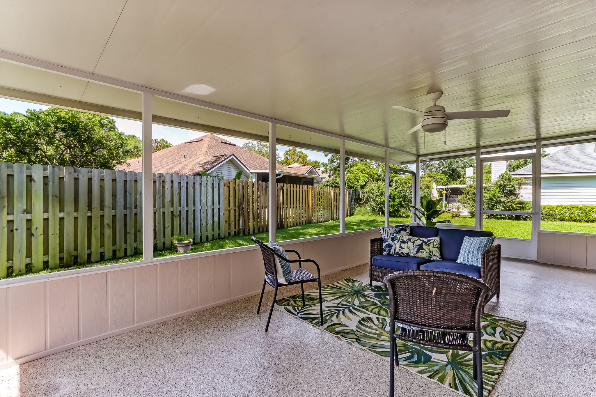 Screened-in Porch