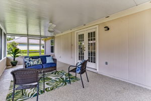 Screened-in Porch