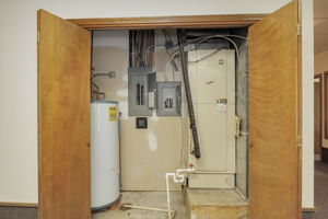 Lower Level Right Wing