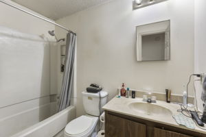  Photo 47