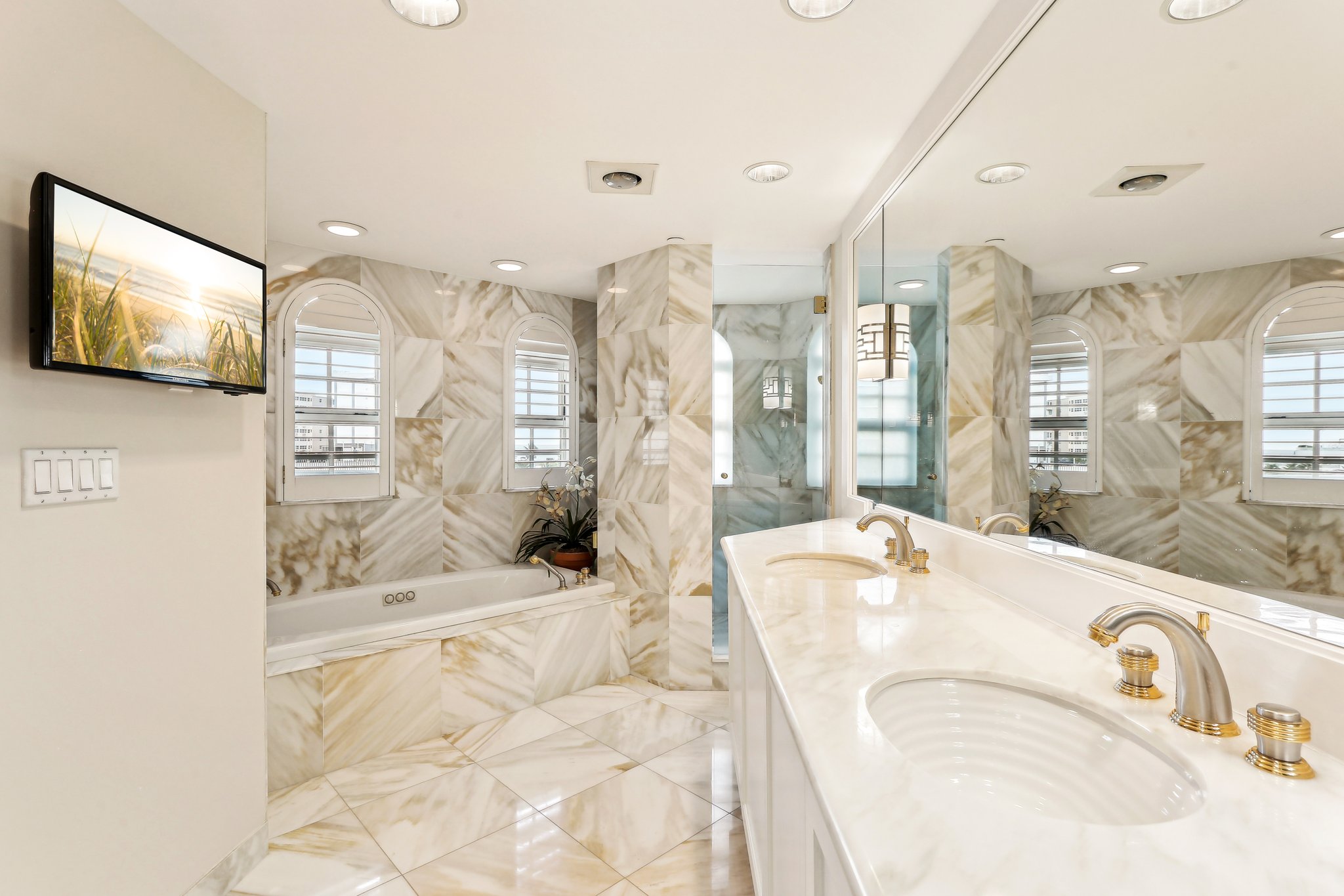 N Birch Rd 6N-046.jpg