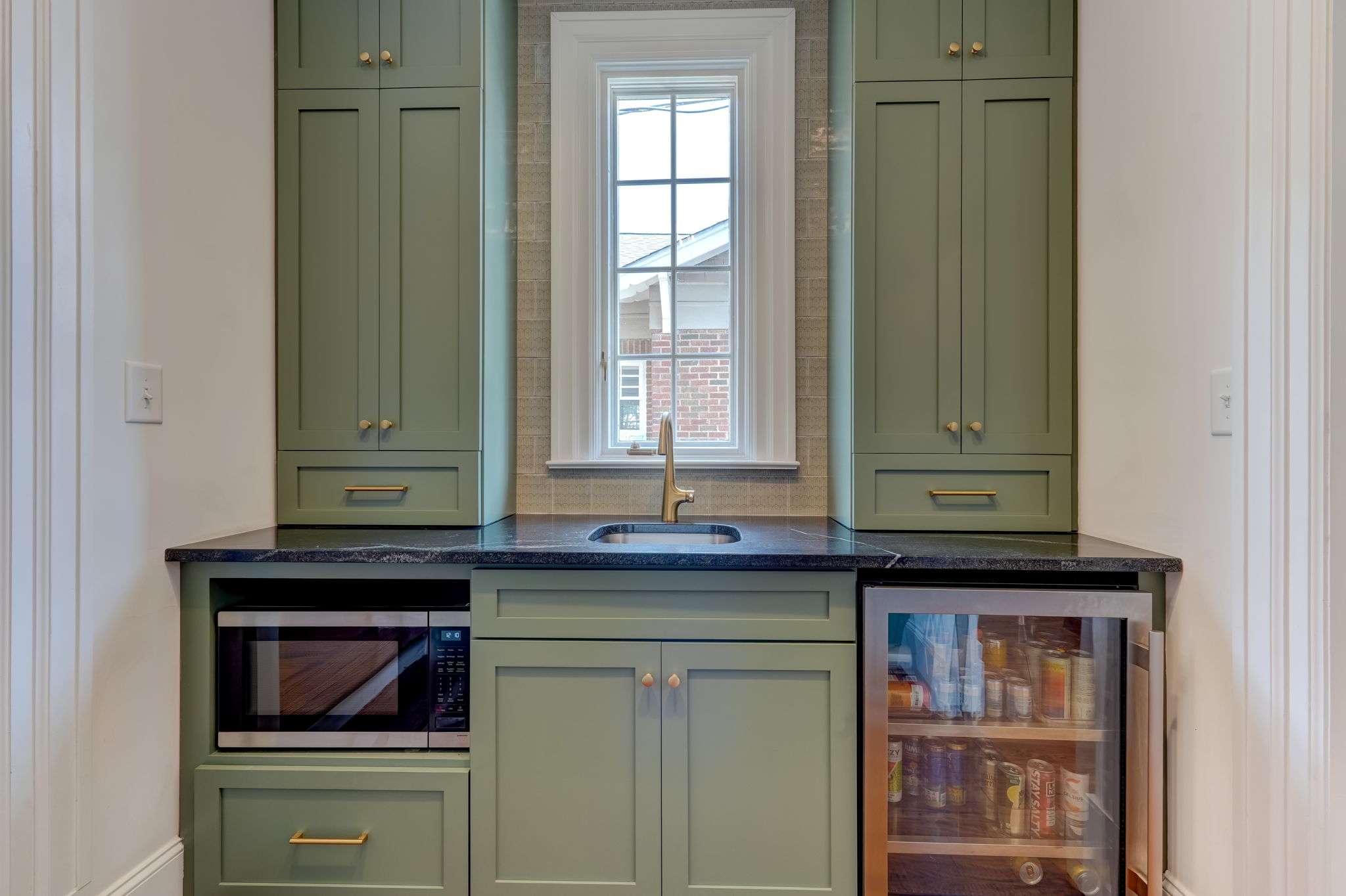 Pantry - Wet Bar