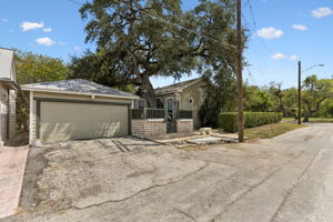  Photo 46