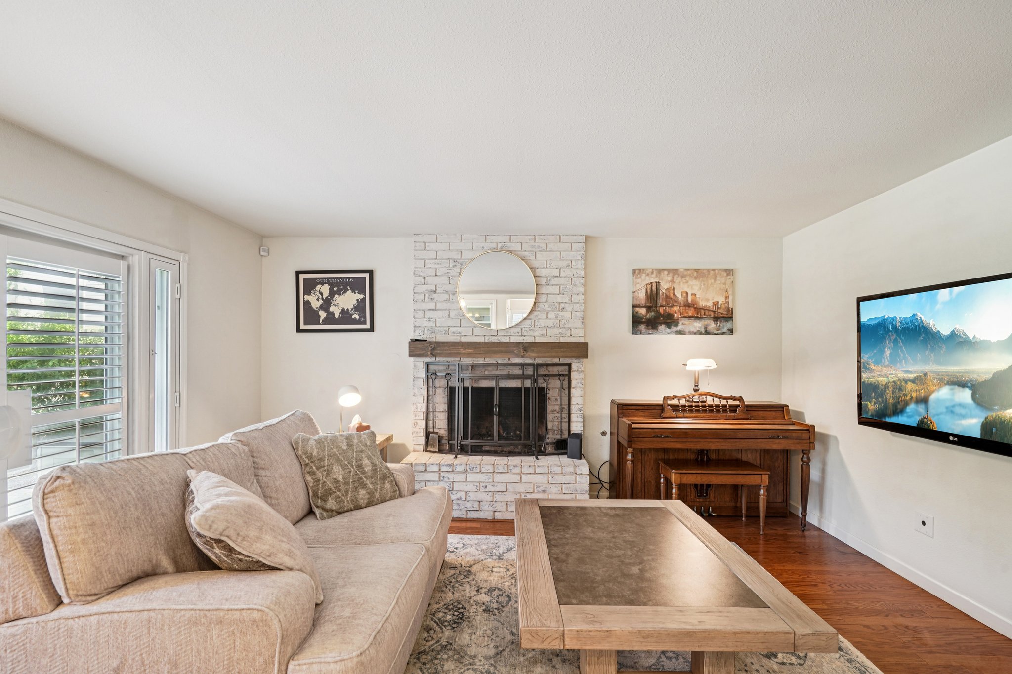 Portsmouth Ave-S1703-006.jpg