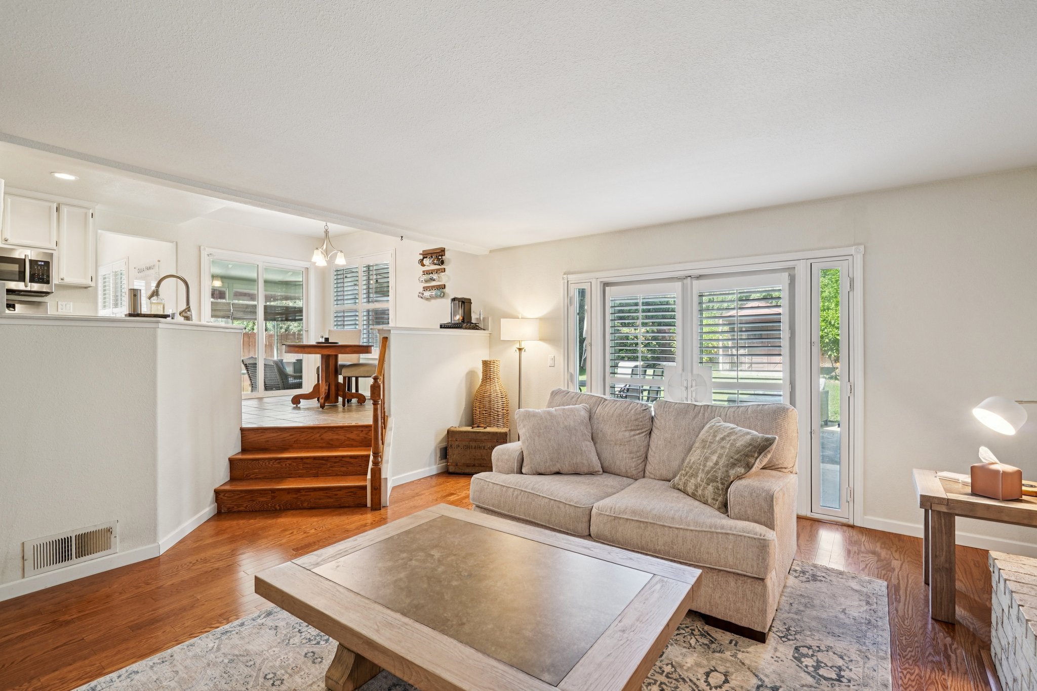 Portsmouth Ave-S1703-008.jpg