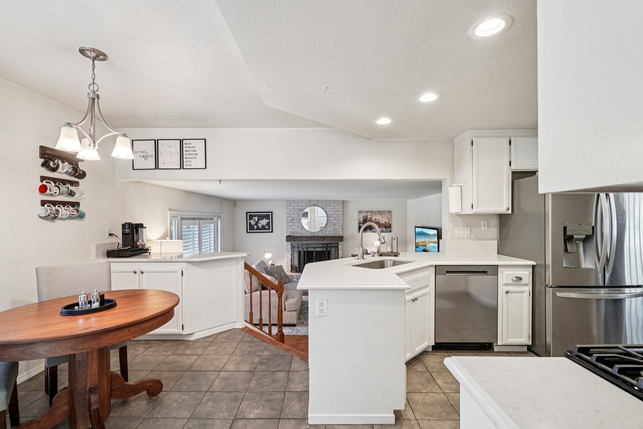 Portsmouth Ave-S1703-014.jpg