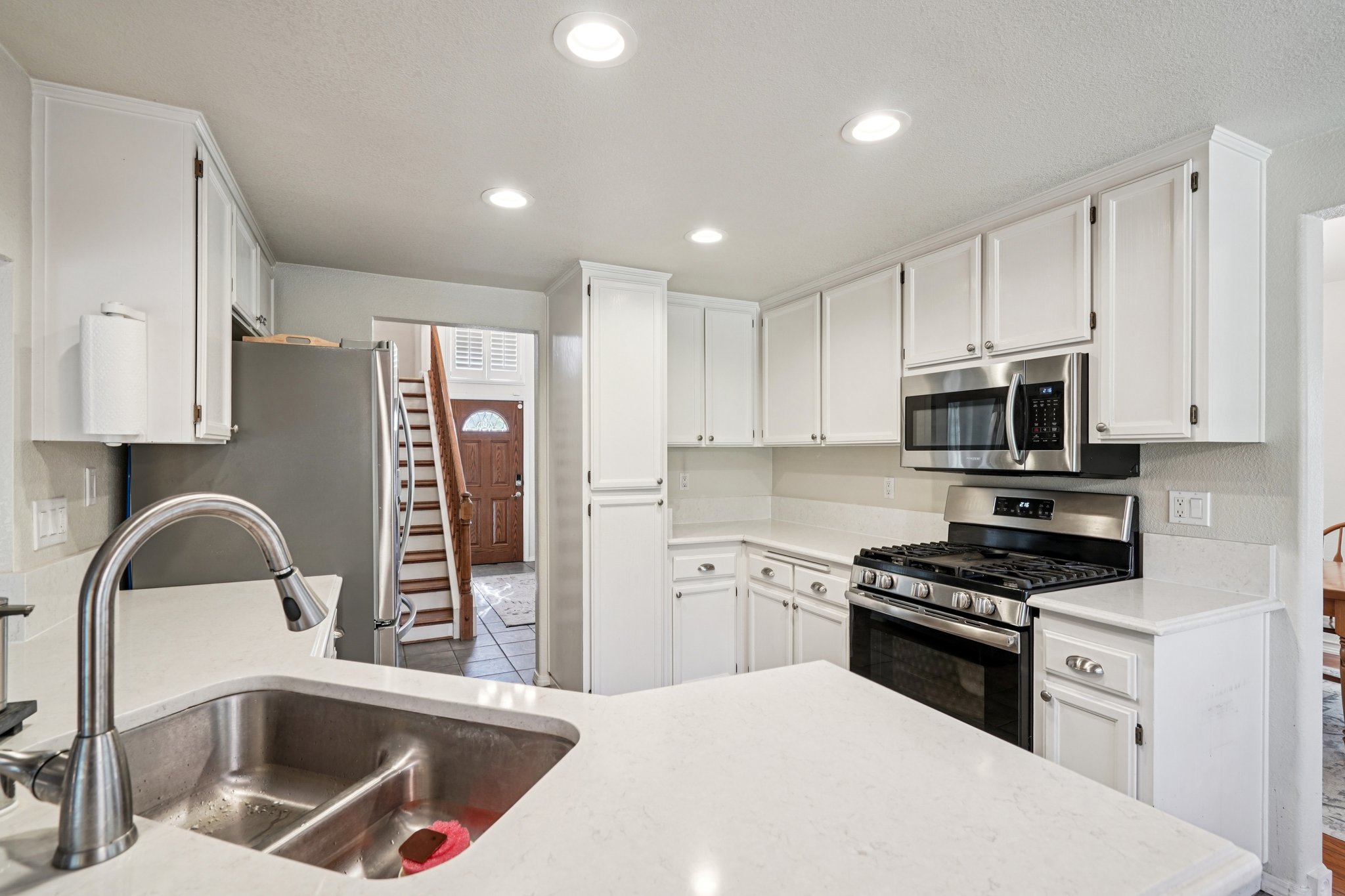 Portsmouth Ave-S1703-021.jpg