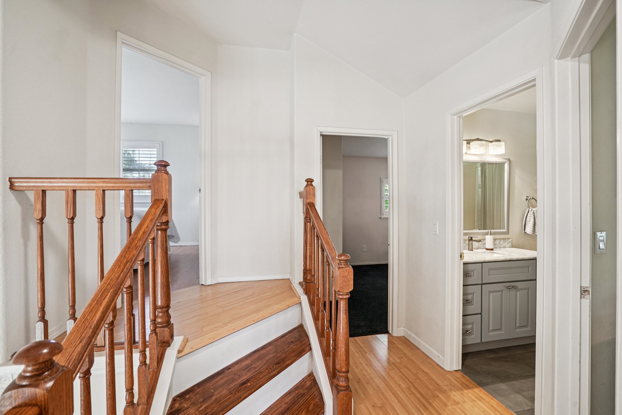 Portsmouth Ave-S1703-029.jpg