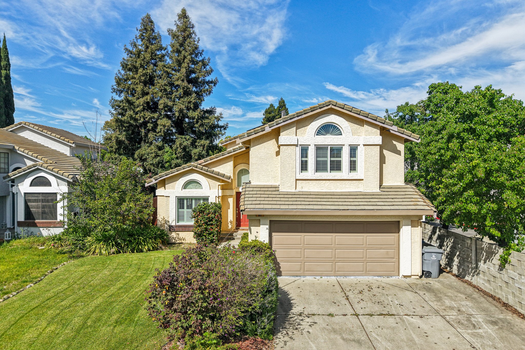 Portsmouth Ave-S1703-056.jpg