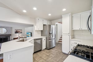 Portsmouth Ave-S1703-017.jpg