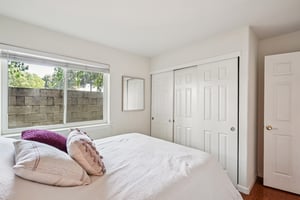 Portsmouth Ave-S1703-024.jpg