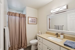 Portsmouth Ave-S1703-027.jpg