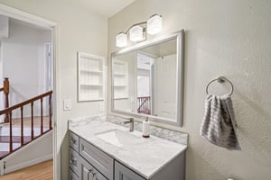 Portsmouth Ave-S1703-033.jpg