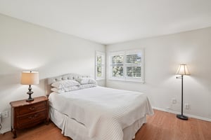 Portsmouth Ave-S1703-036.jpg