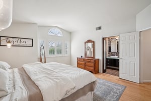 Portsmouth Ave-S1703-041.jpg