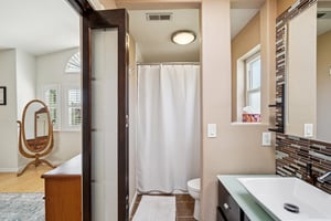 Portsmouth Ave-S1703-043.jpg