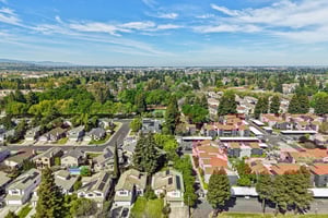 Portsmouth Ave-S1703-057.jpg