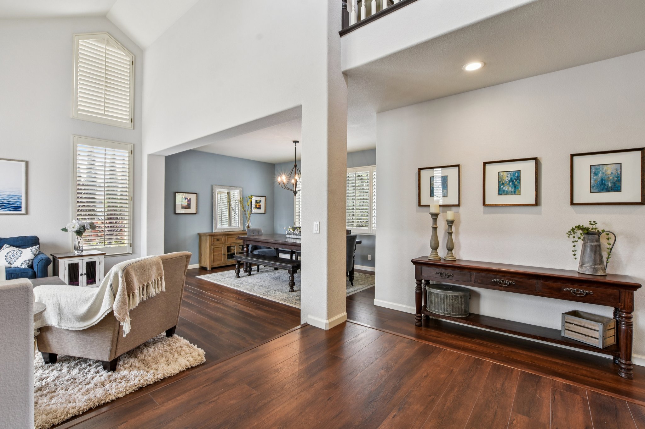 Russi Ct-S2803-003.jpg