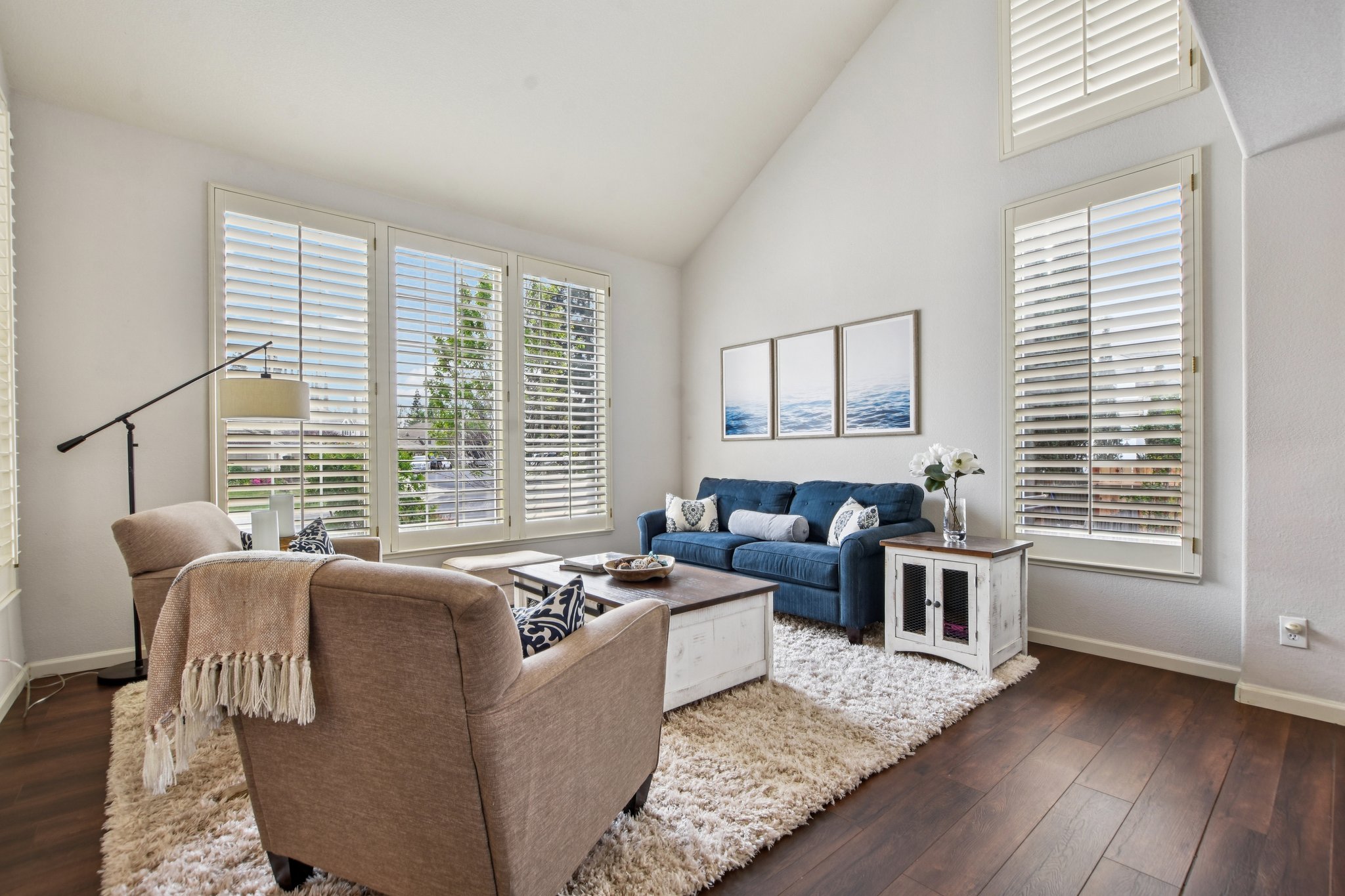 Russi Ct-S2803-004.jpg