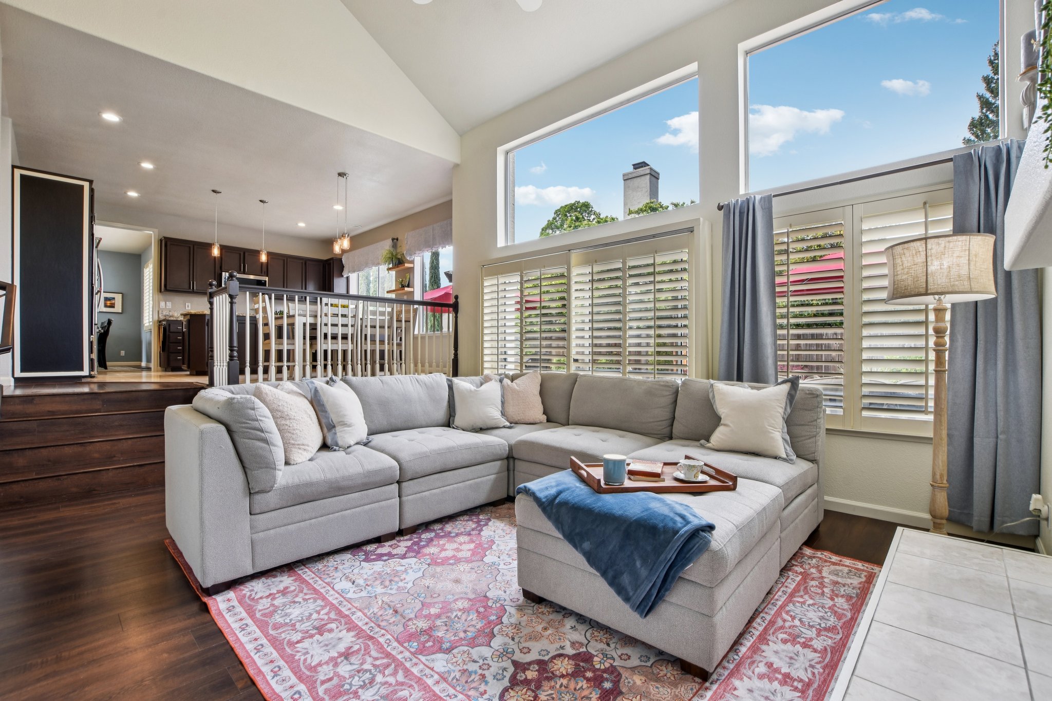 Russi Ct-S2803-009.jpg