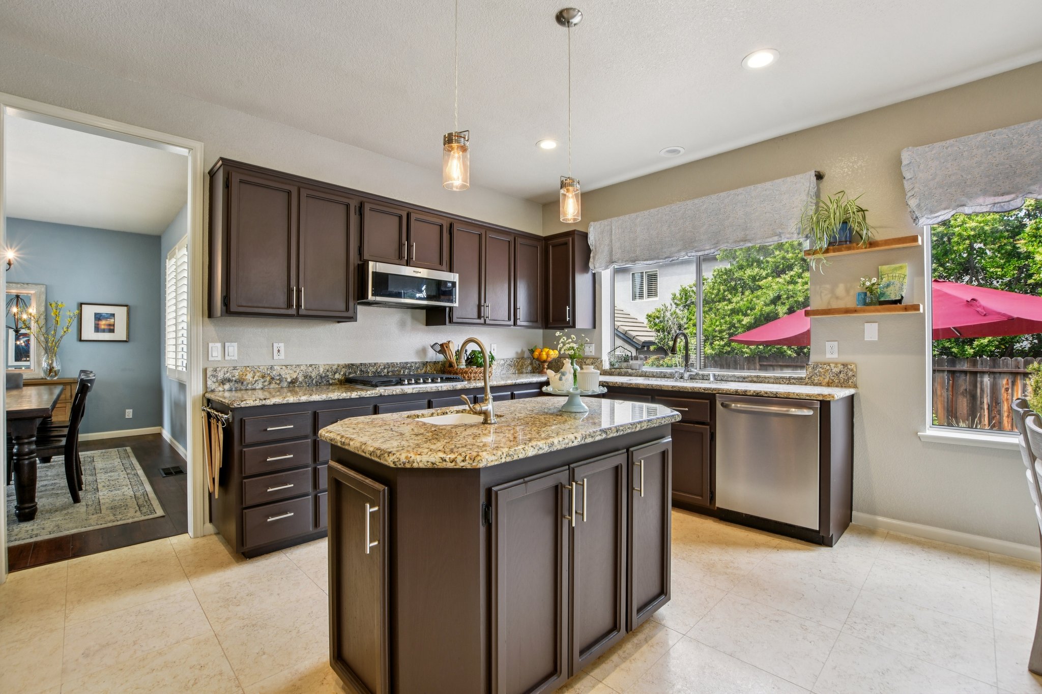 Russi Ct-S2803-014.jpg