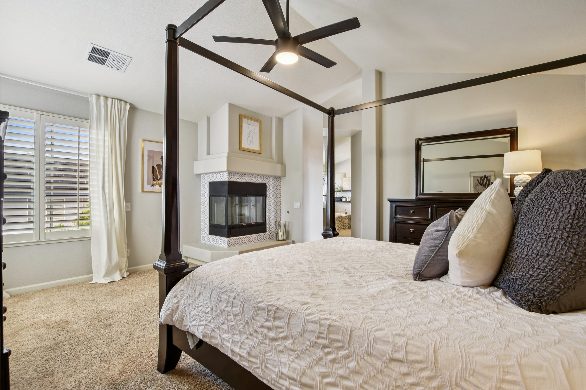 Russi Ct-S2803-024.jpg