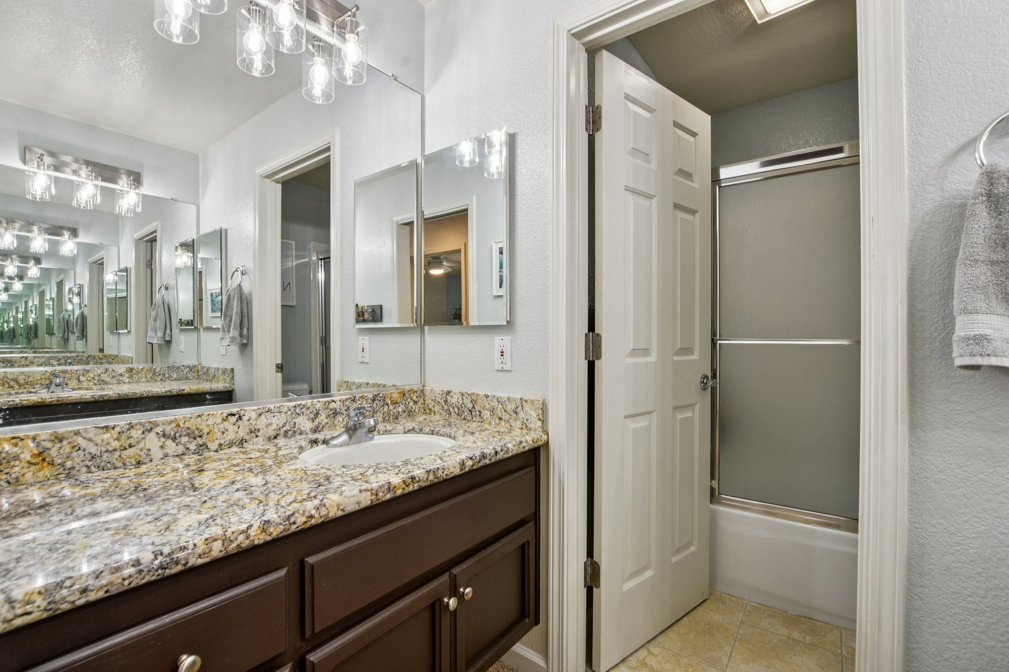 Russi Ct-S2803-036.jpg