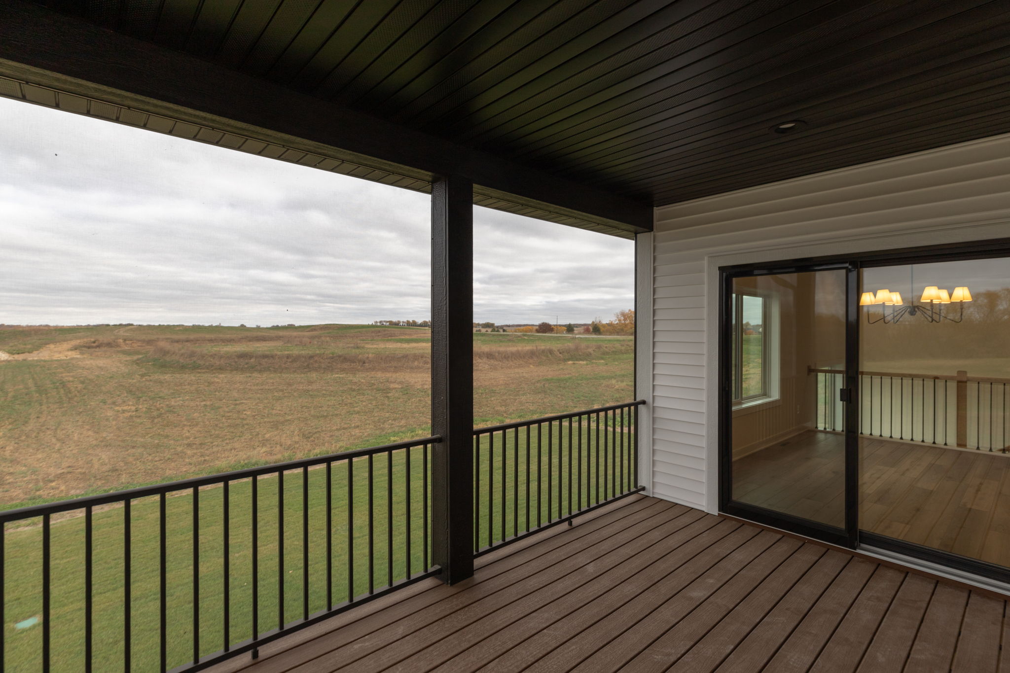 44-Screened Porch