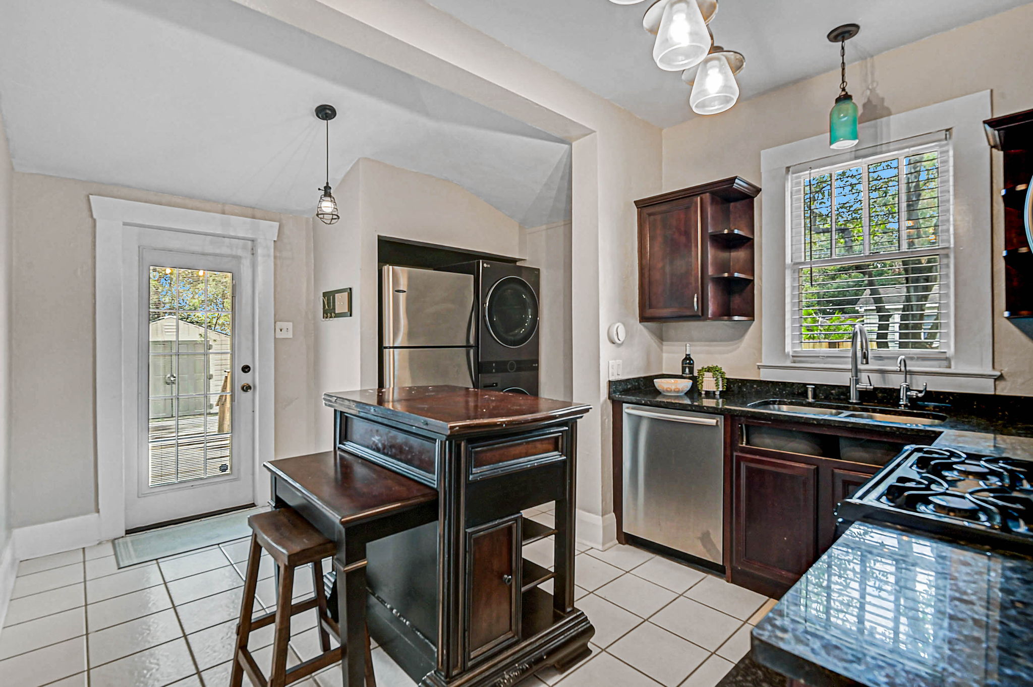301 W South Ave-13
