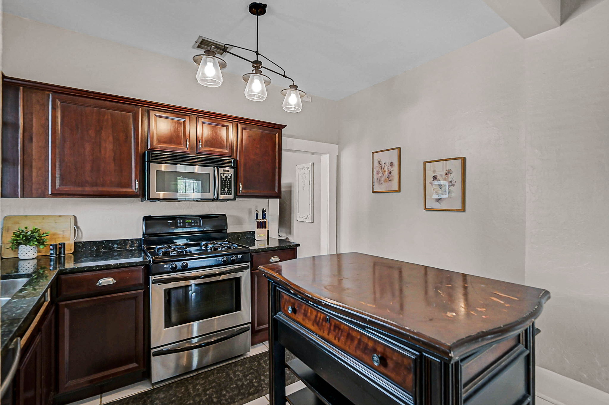 301 W South Ave-16