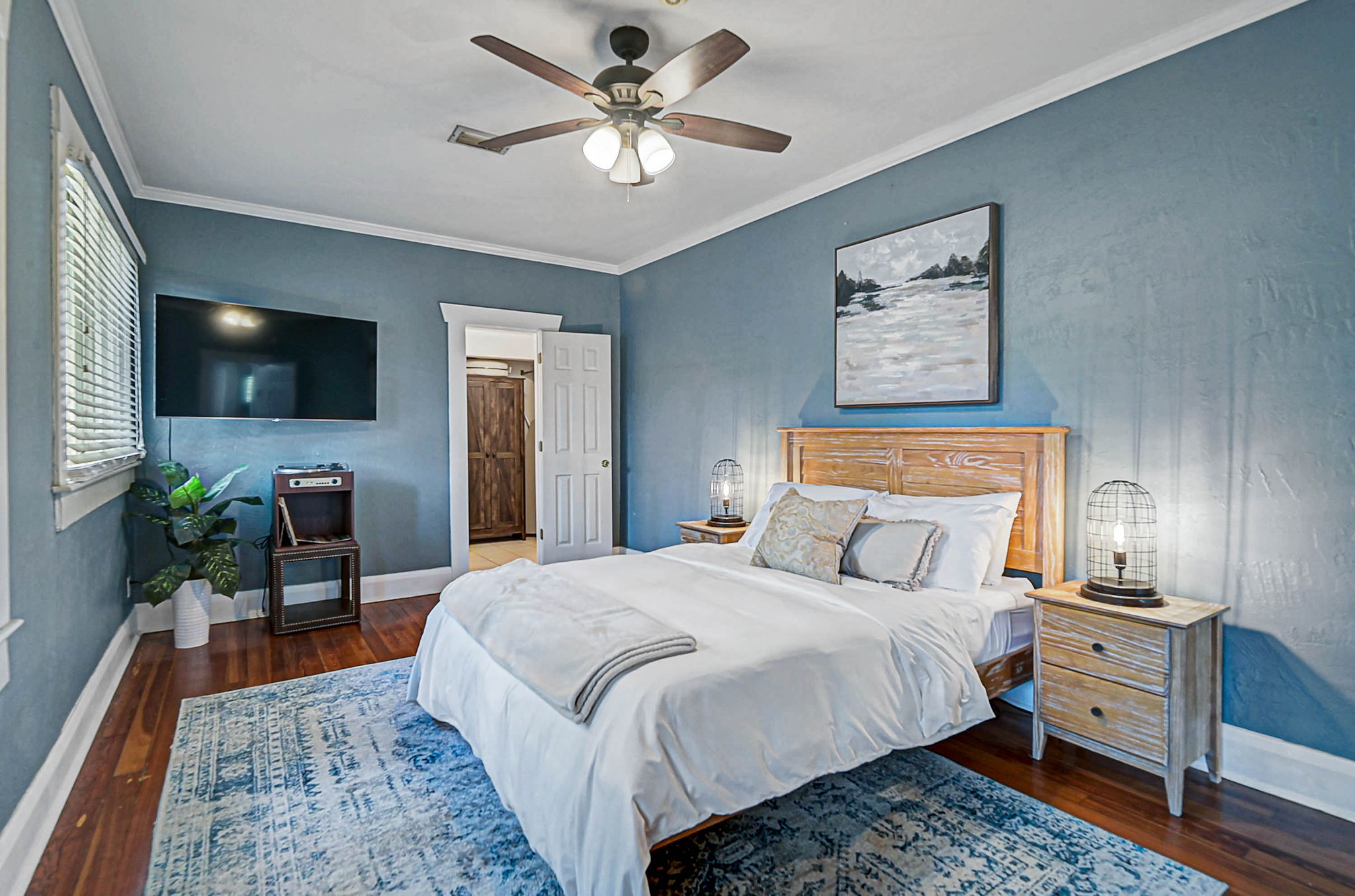 301 W South Ave-24