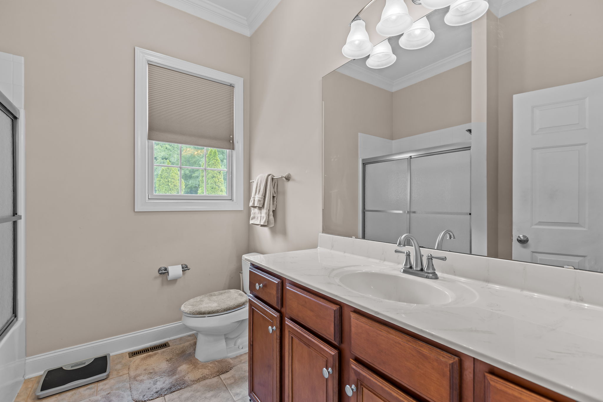 Bath 2 Ensuite