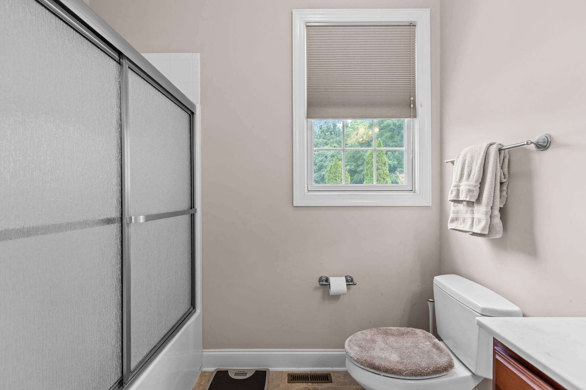 Bath 2 Ensuite