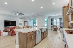 Kitchen/Breakfast Bar