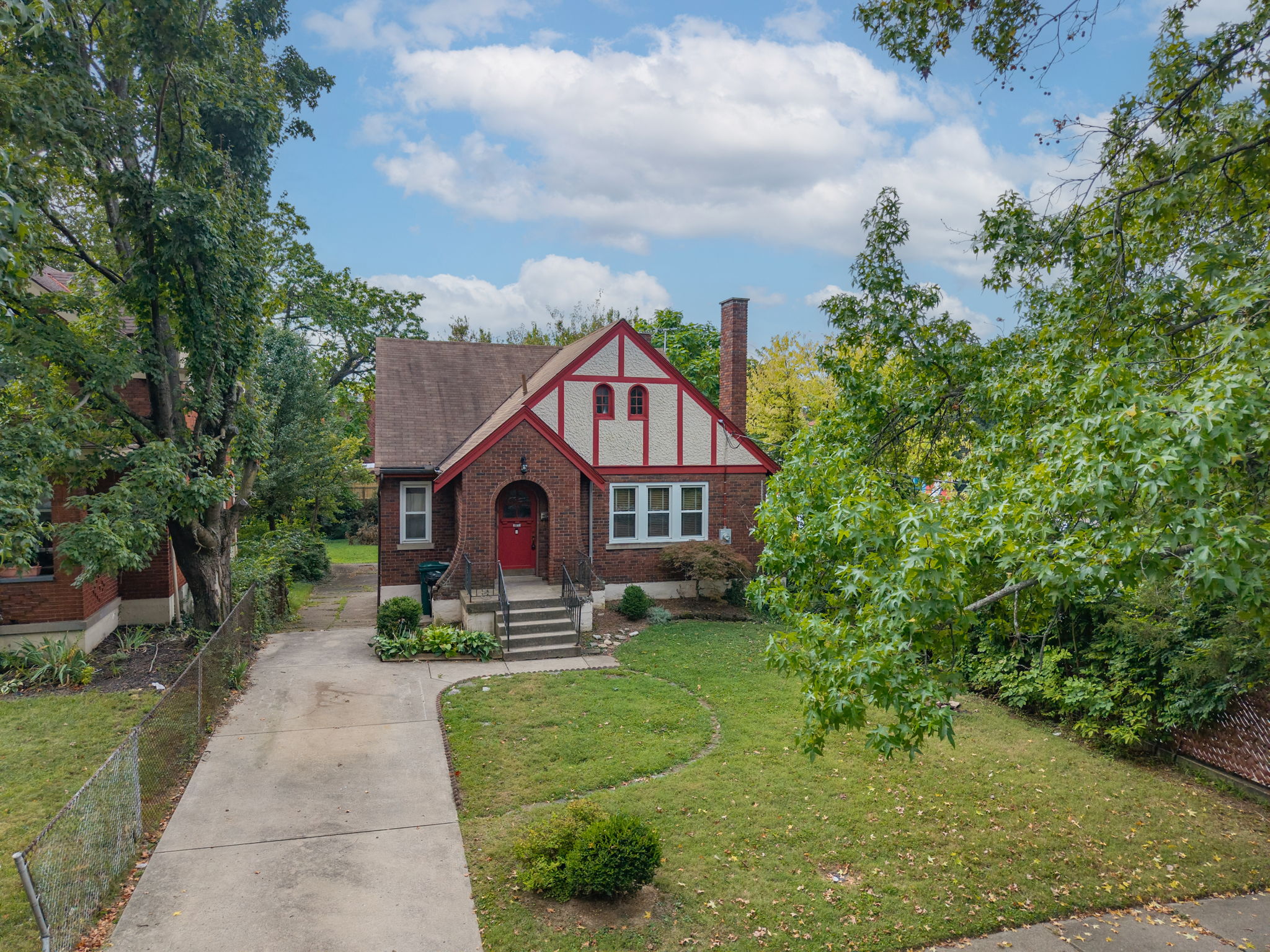 3011 Montclair-