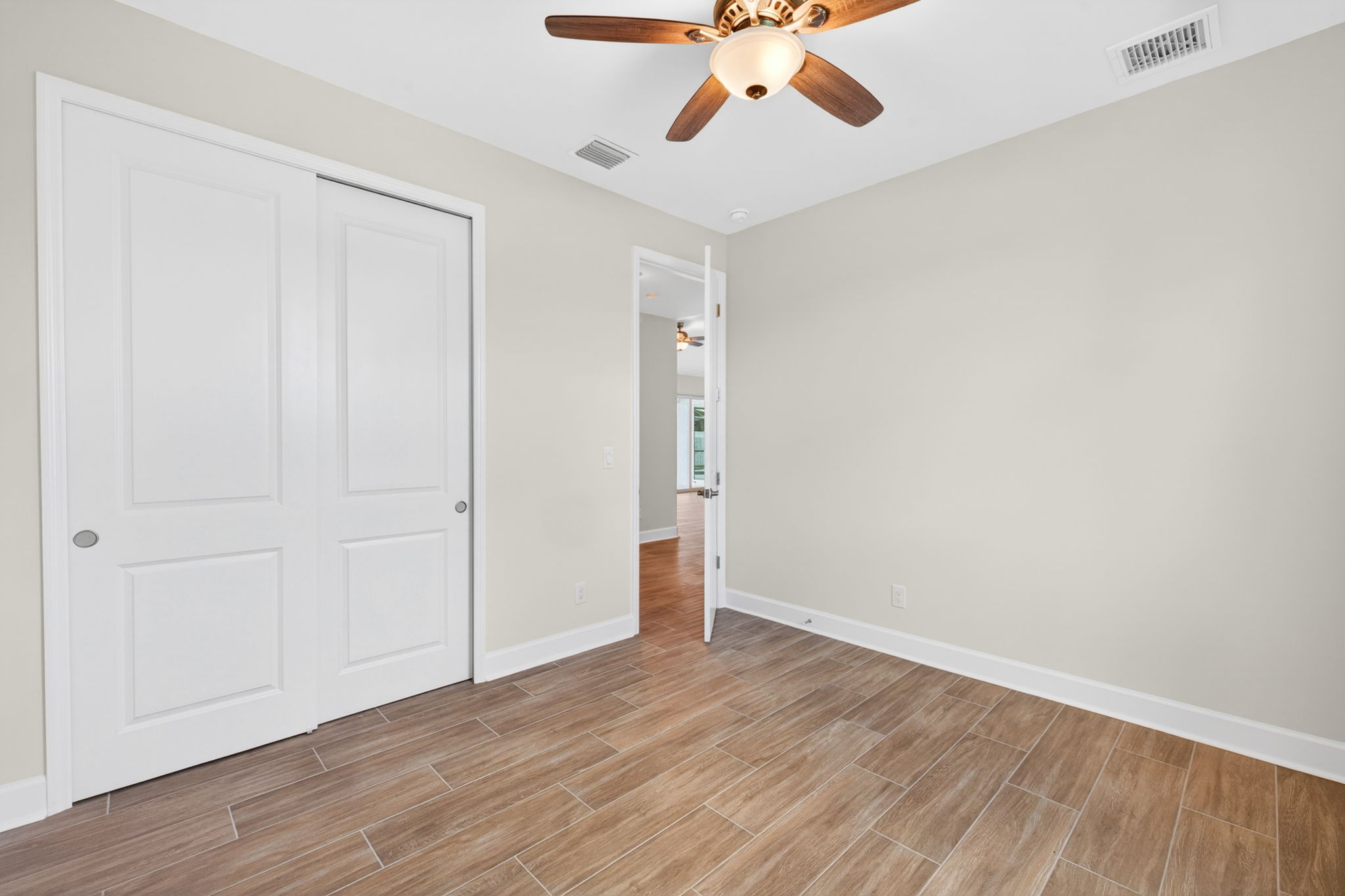Guest Bedroom 4