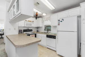 3012 Harpoon Ln, St James City, FL 33956, USA Photo 12