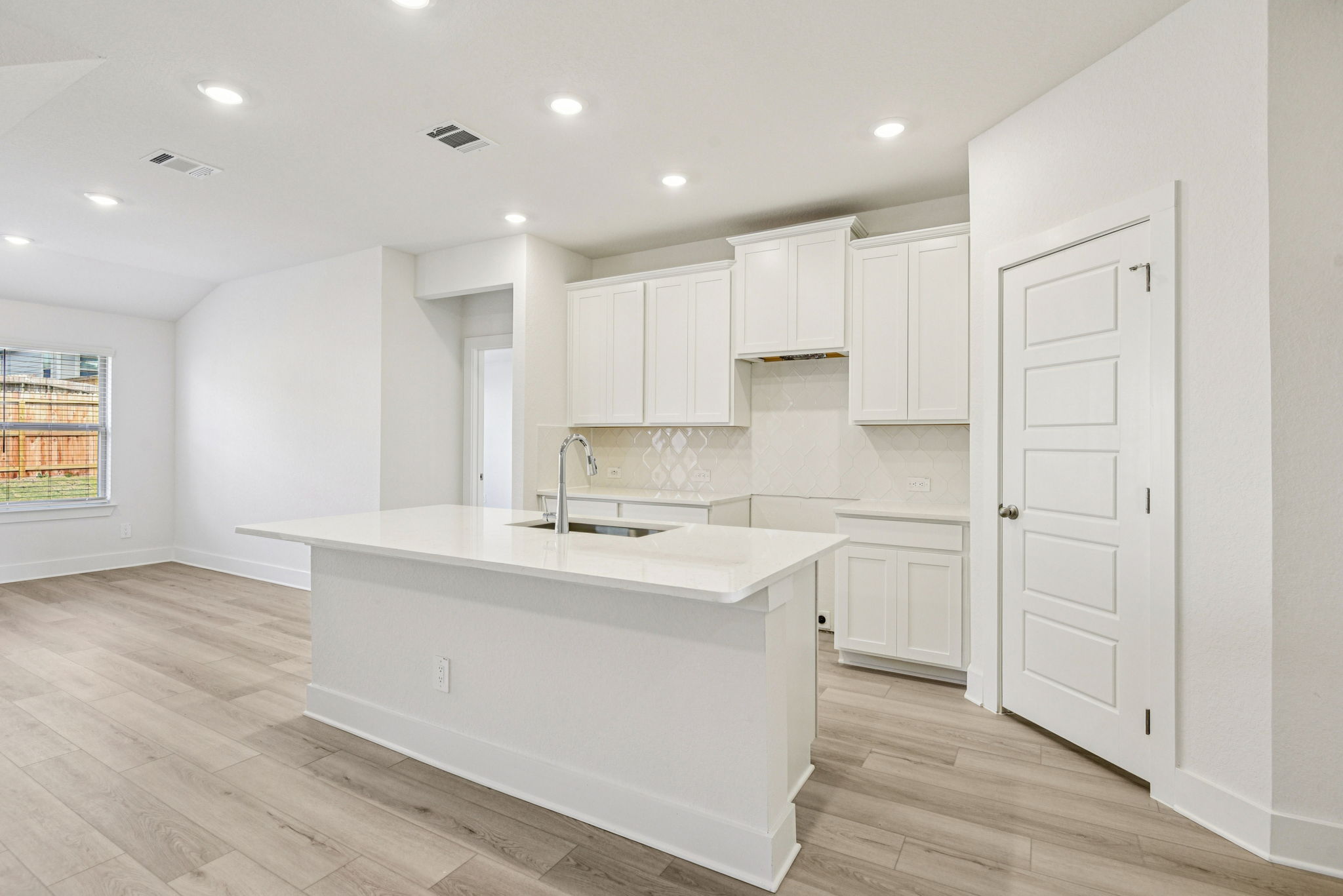 San Antonio - Lark Canyon- 3012 Nash Dr New Braunfels TX 78132-010