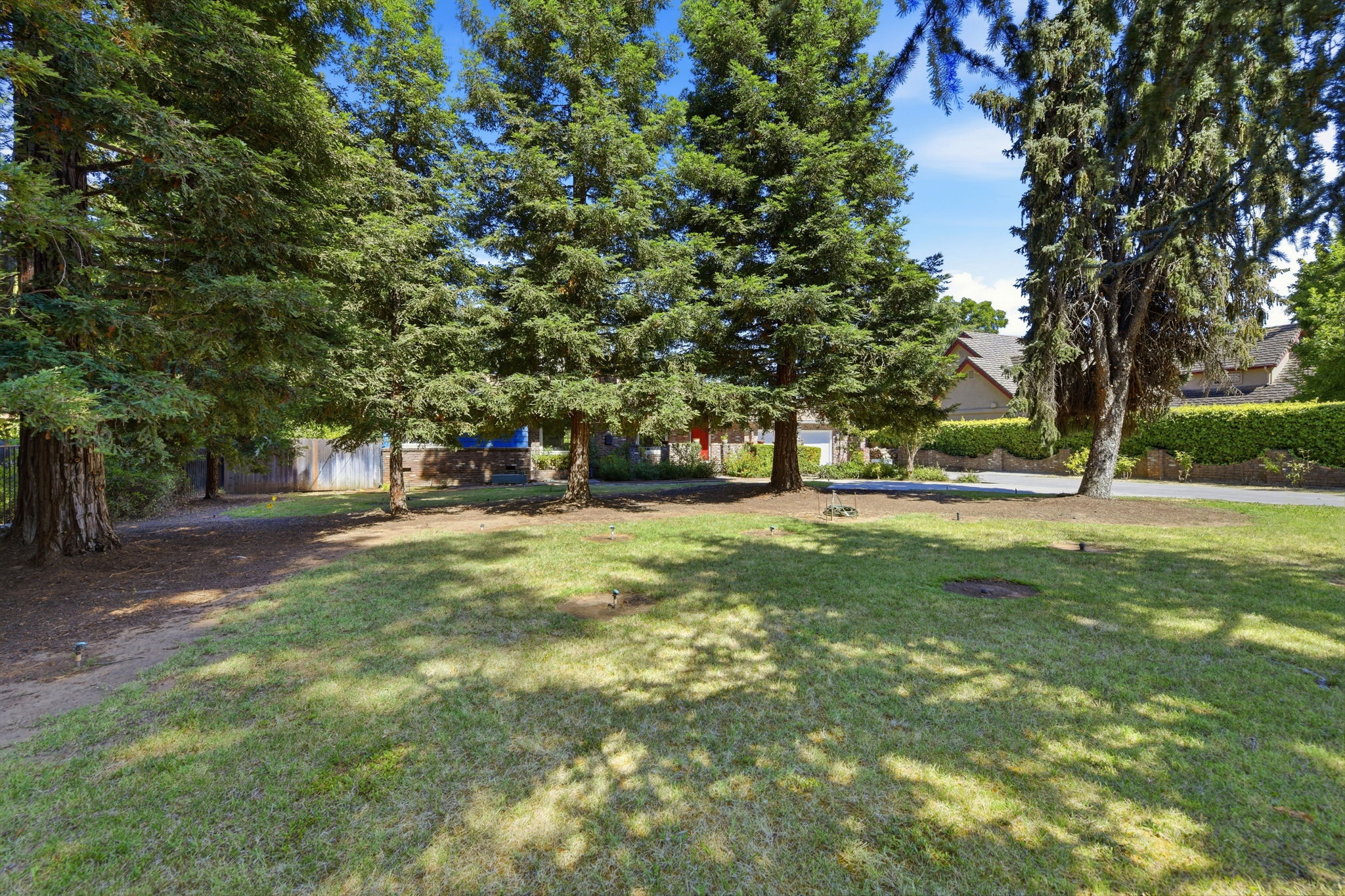 004_F8_3012 Root Ave