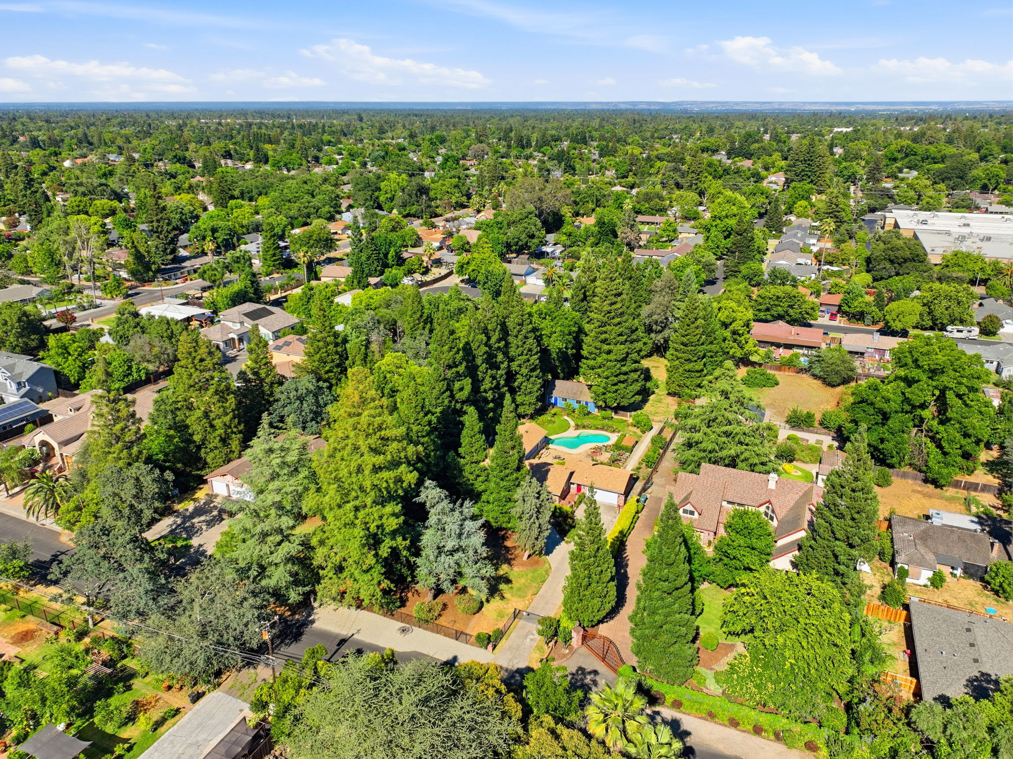 007_F8_AERIAL_3012 Root Ave