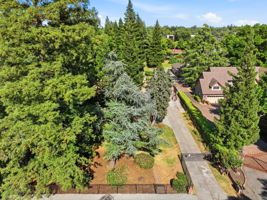 005_F8_AERIAL_3012 Root Ave