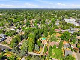 010_F8_AERIAL_3012 Root Ave