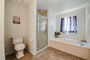 95 th Dr E-023