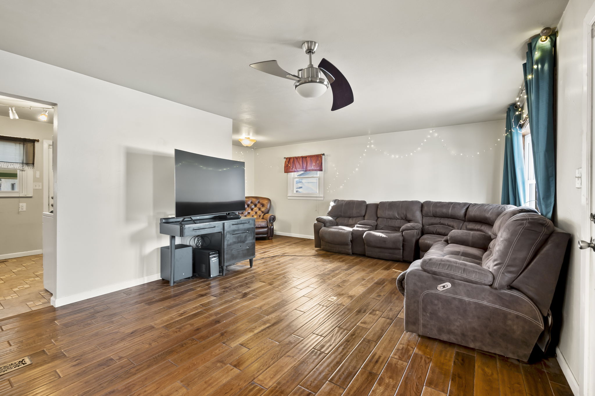  Photo 6