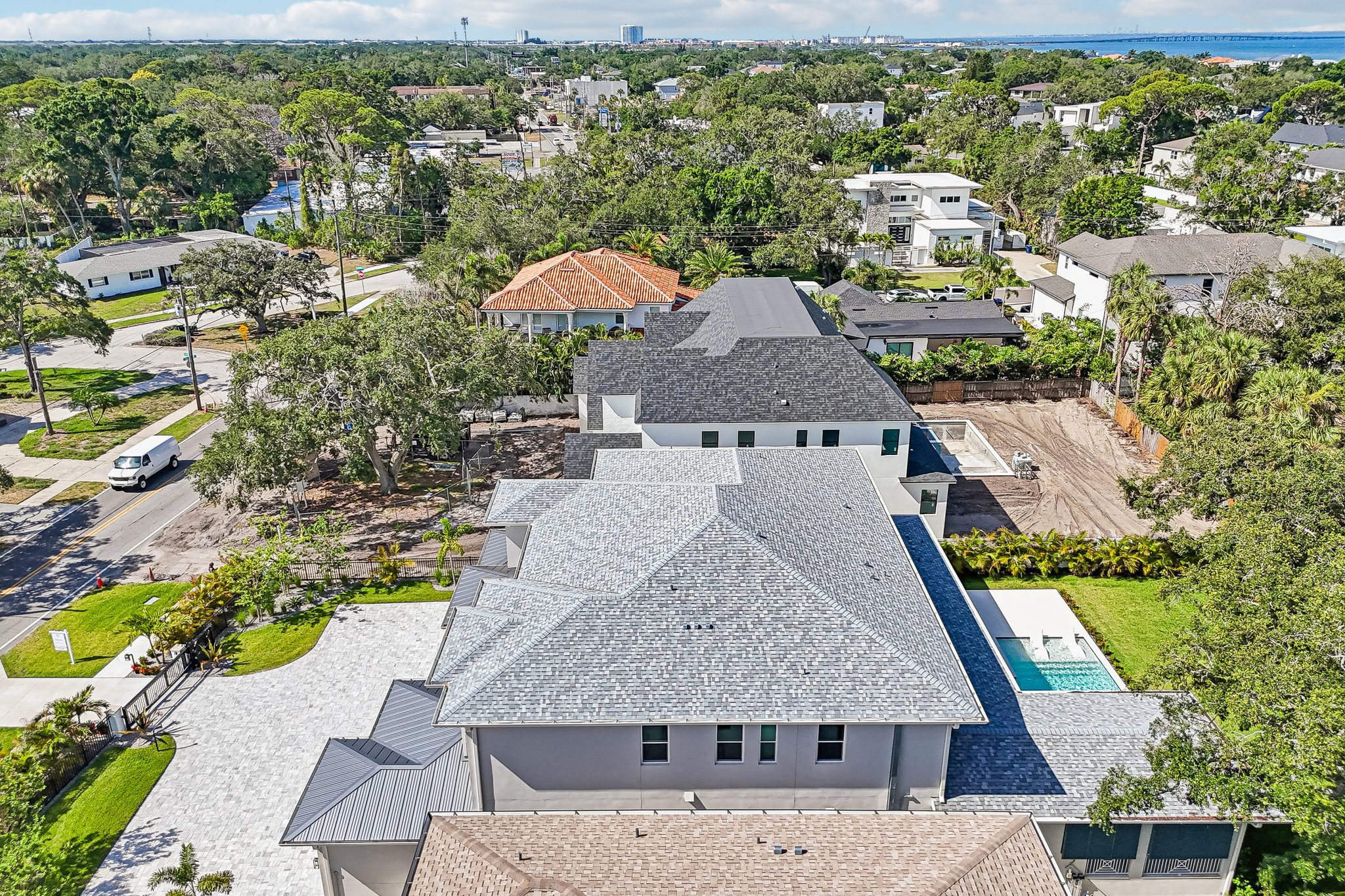 - 3013 S West Shore Blvd-S1906-015.jpg