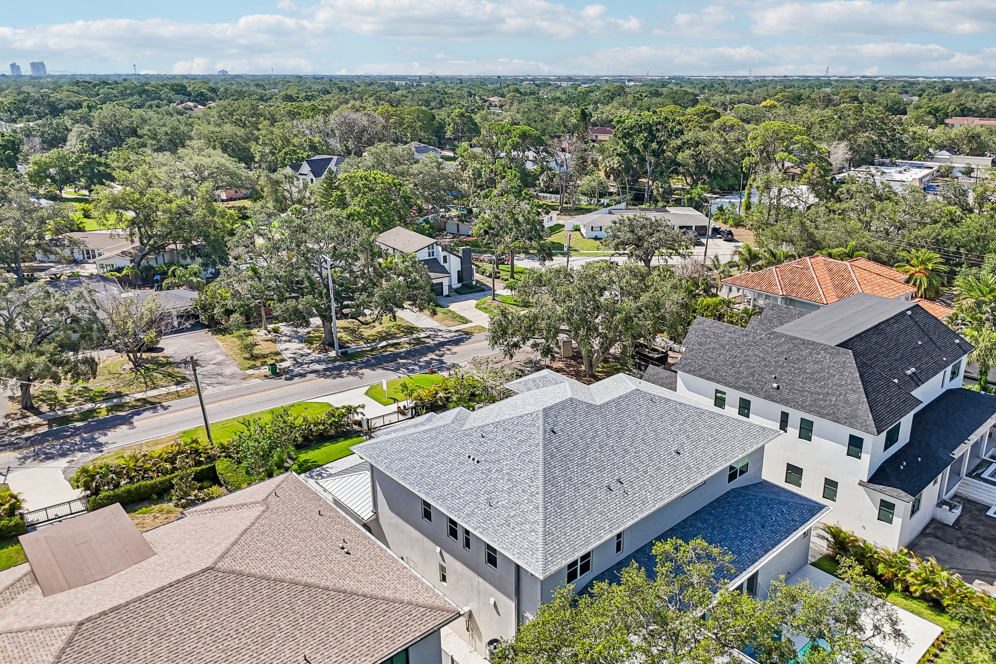 - 3013 S West Shore Blvd-S1906-025.jpg