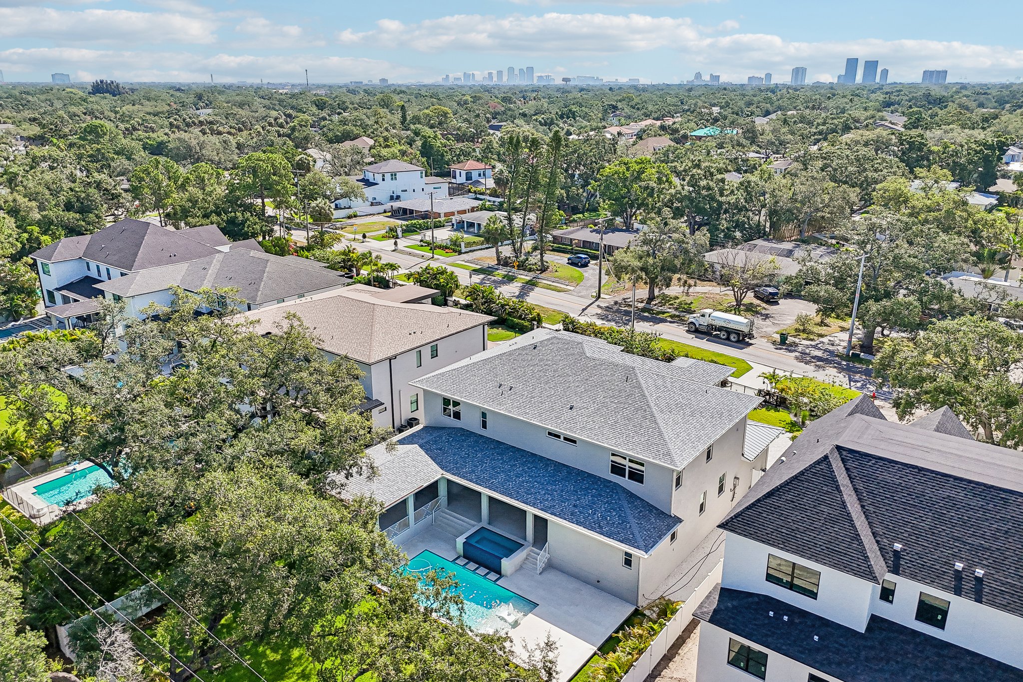 - 3013 S West Shore Blvd-S1906-027.jpg