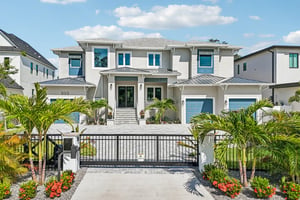 - 3013 S West Shore Blvd-S1906-001.jpg