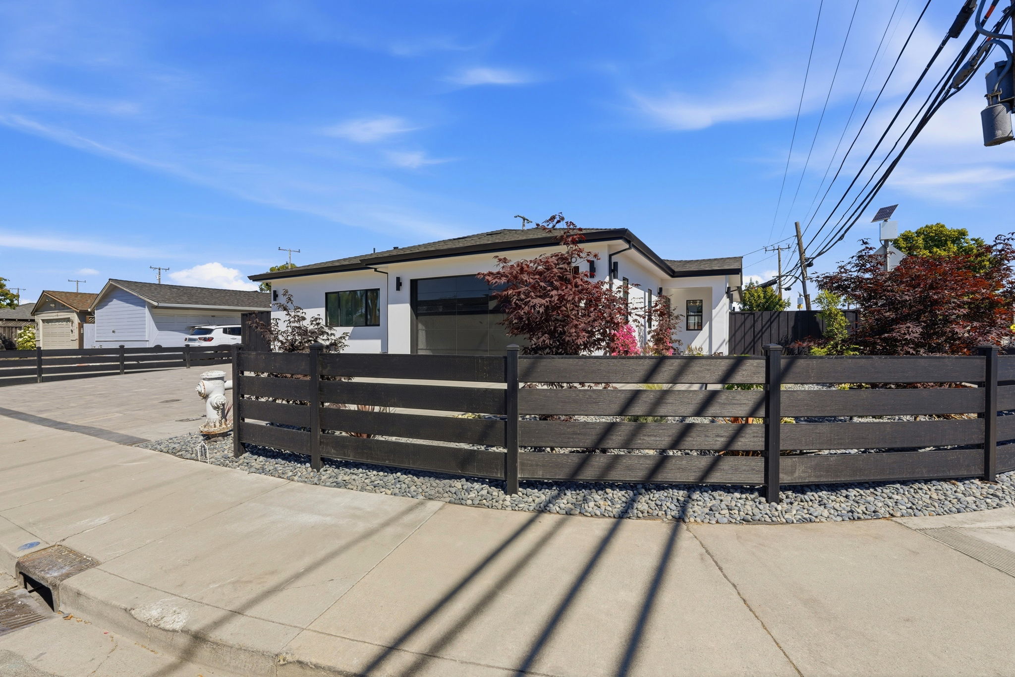 002_F8_3015 Machado Ave