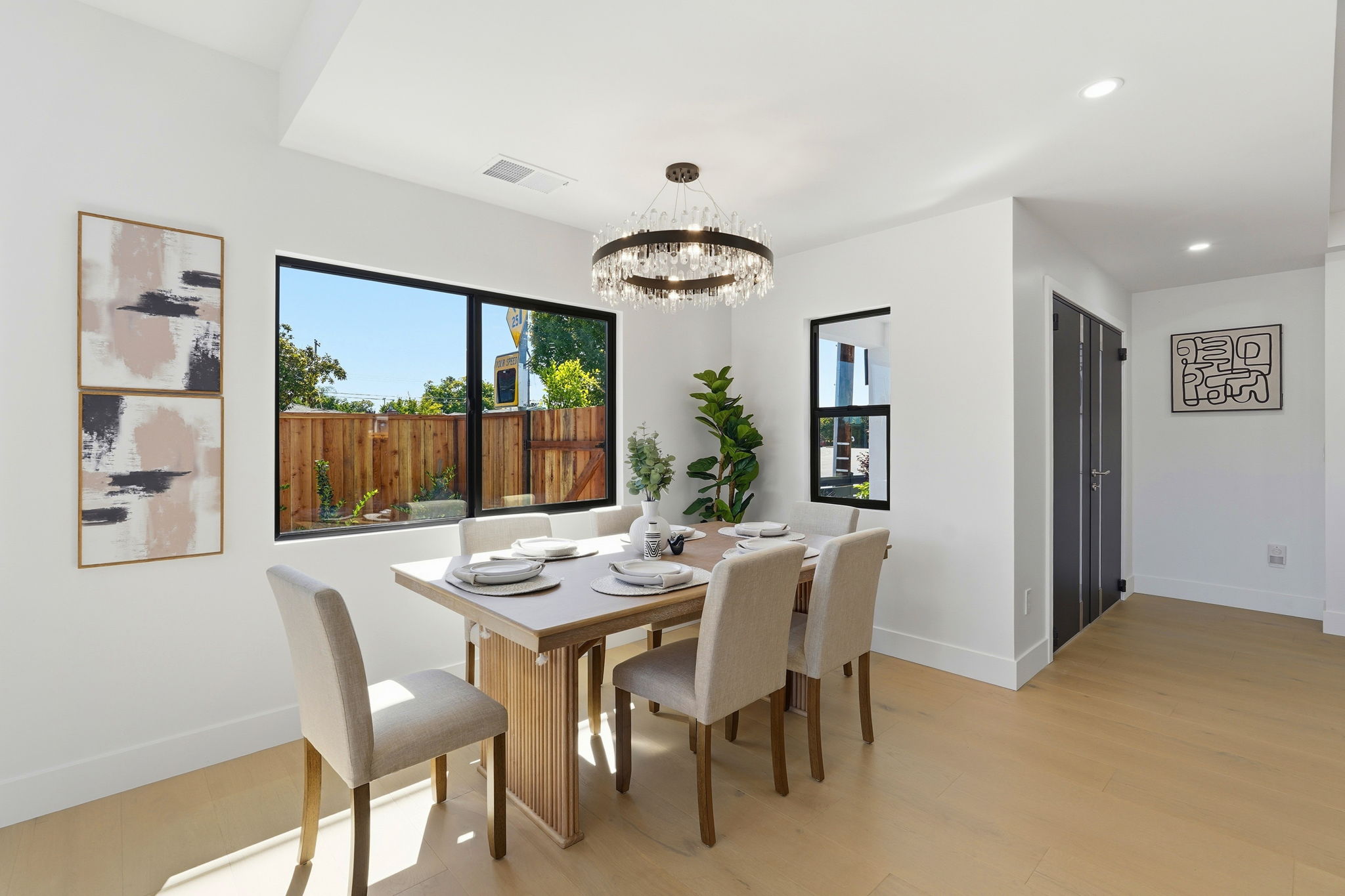 020_F8_3015 Machado Ave